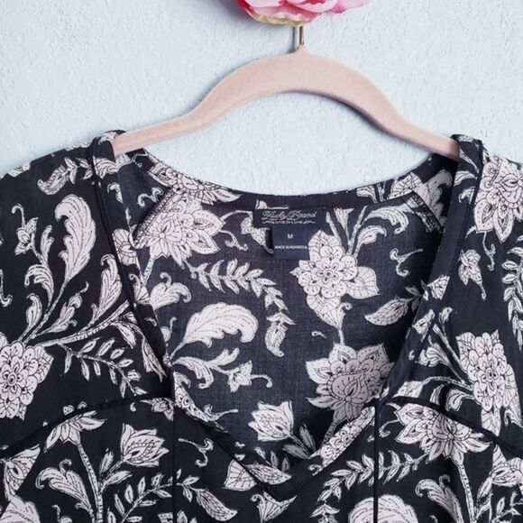 Lucky‎ Brand - Picture 3 of 6